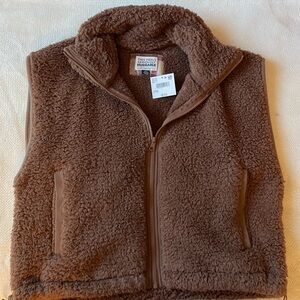 American Eagle NWT Brown Plush Vest